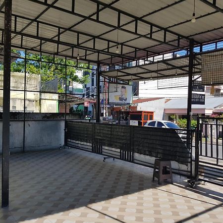 Oyo 93162 Cempaka Syariah Hotel Medan Kültér fotó
