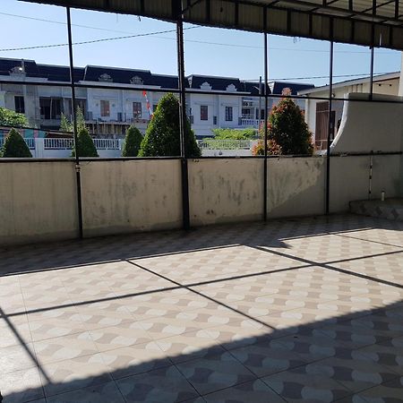 Oyo 93162 Cempaka Syariah Hotel Medan Kültér fotó