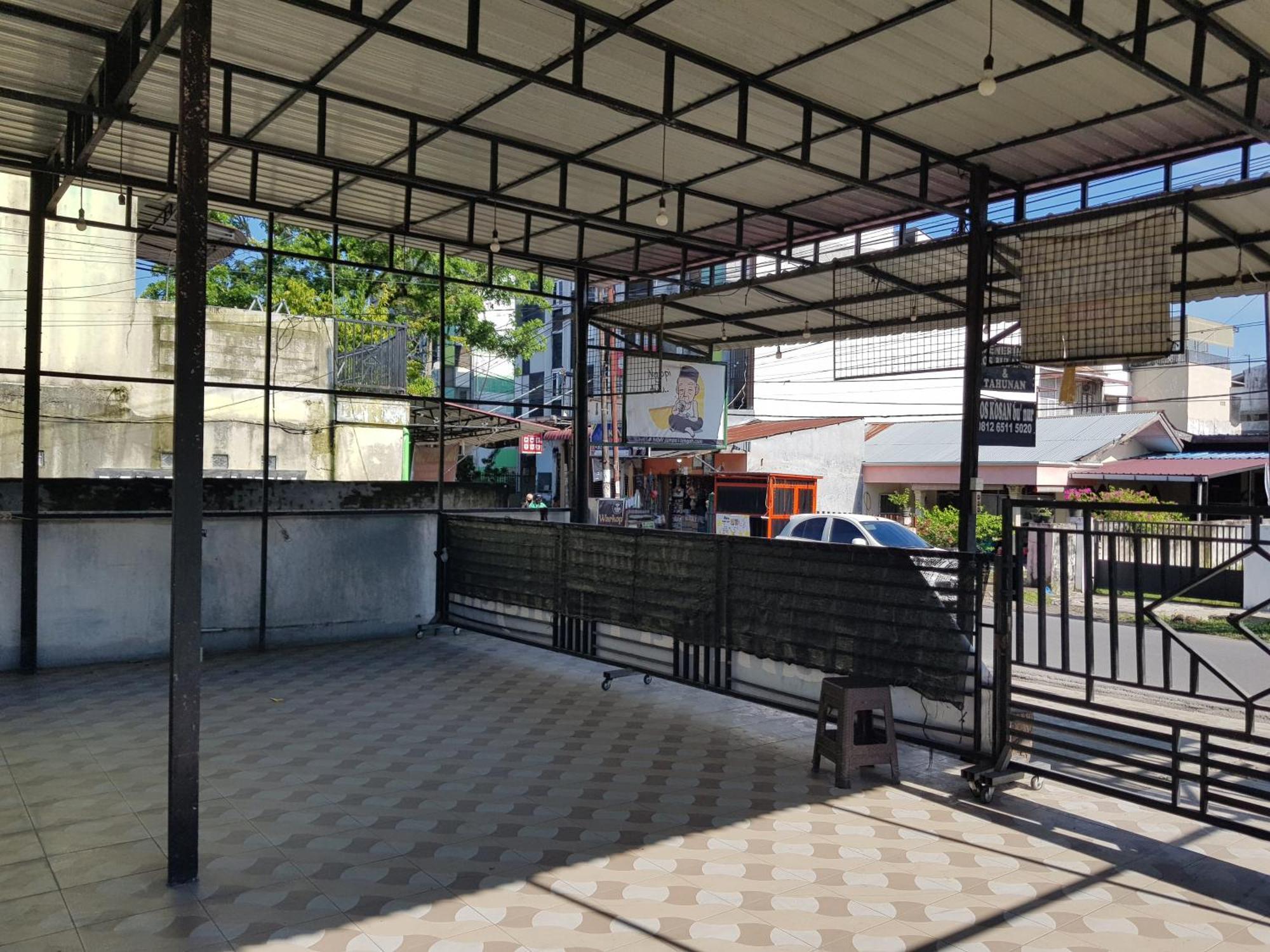 Oyo 93162 Cempaka Syariah Hotel Medan Kültér fotó